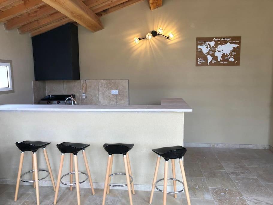 Superbe Villa Neuve A 5 Mn Du Centre Saint-Rémy-de-Provence Esterno foto