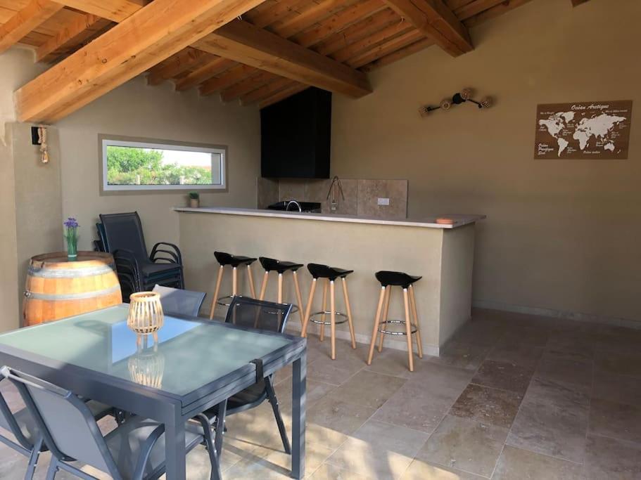 Superbe Villa Neuve A 5 Mn Du Centre Saint-Rémy-de-Provence Esterno foto
